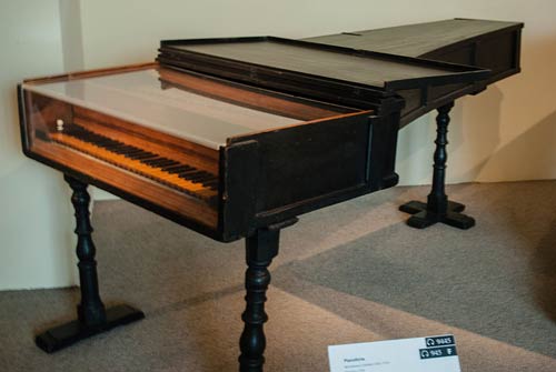 پیانو ساخت سال 1720
